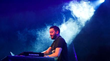 Der Sänger und DJ Fritz Kalkbrenner tritt am 16. August kostenlos in Berlin auf.