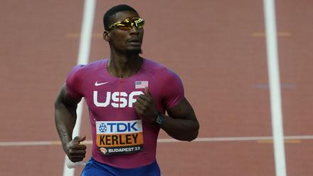 Der frühere 100-Meter-Weltmeister Fred Kerley wurde wegen eines Verstoßes gegen die Meldepflichten suspendiert.
