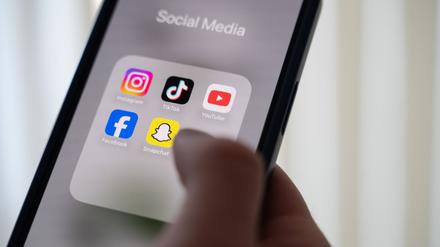 Smartphones sind ständige Begleiter.