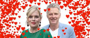 Julia Klöckner (links) und Jörg Pilawa inmitten von Herzen (Illustration).