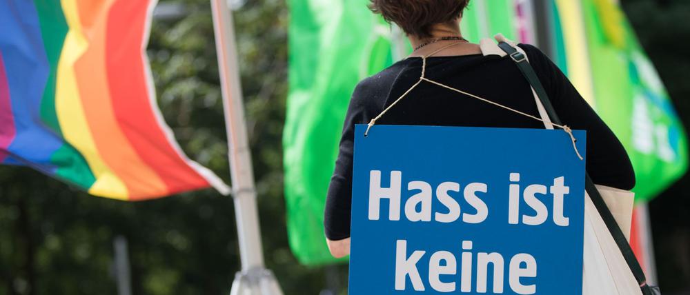 „Es findet hier in Deutschland keine Zensur statt“, betonte der stellvertretende Regierungssprecher Steffen Meyer in Berlin. (Symbolbild)