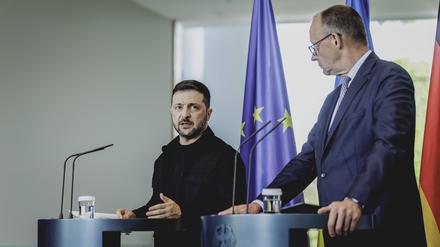 Wolodymyr Selenskyj und Friedrich Merz (v.l.)