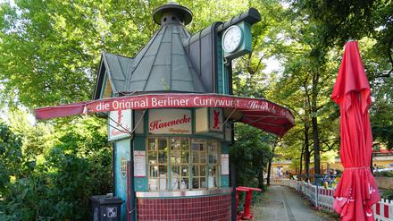 Der Kiosk "Hasenecke" am Savignyplatz in Berlin-Charlottenburg sucht Personal.