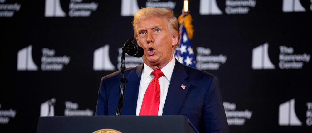 Trump droht Putin mit Konsequenzen.