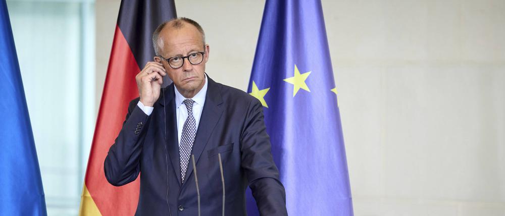 Bundeskanzler Friedrich Merz (CDU) äußert sich auf einer Pressekonferenz in Berlin.