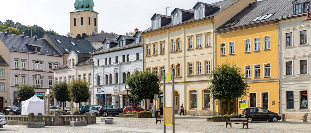 Der Marktplatz von Sebnitz in Sachsen, Deutschland.