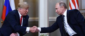 Händeschütteln im Juli 2018: Am Freitag wollen sich Donald Trump und Wladimir Putin seit Jahren zum ersten Mal wieder treffen.