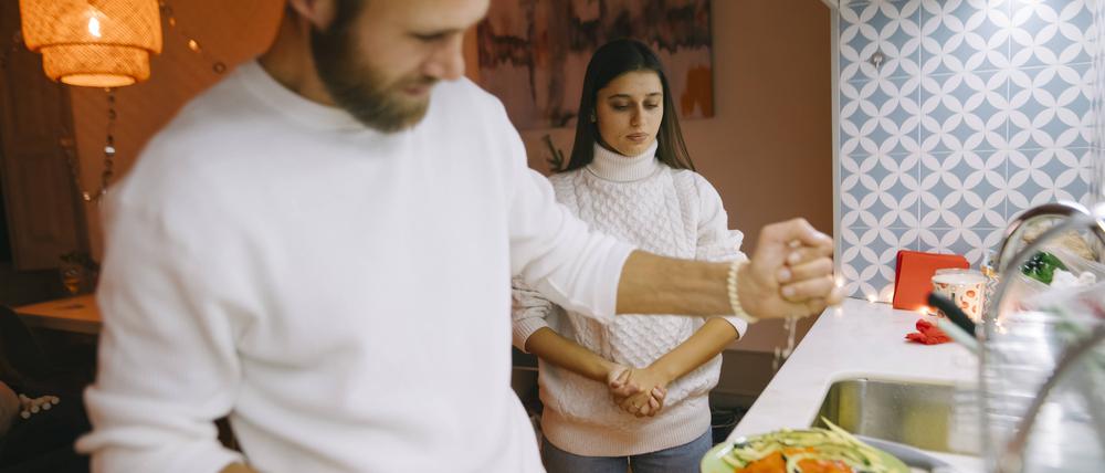 Selbst kochen und zu Hause essen, ohne dafür einkaufen zu müssen. Das ist das Versprechen von HelloFresh.