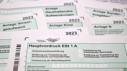 Einer ausgewählten Gruppe von Steuerpflichtigen schickt das Finanzamt Kassel einen Vorschlag für die Steuererklärung (Symbolbild). 
