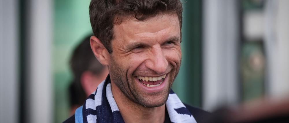 Thomas Müller bei der Ankunft in Vancouver.