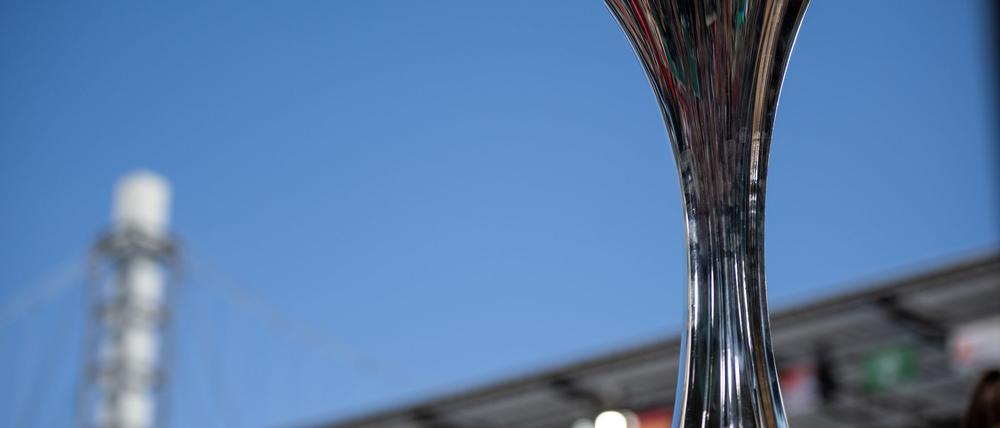 Der Gewinn des DFB-Pokals bringt den Fußballerinnen auch ein paar Euro.