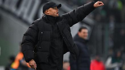  Münchens Trainer Vincent Kompany beim Spiel bei Borussia Mönchengladbach im Januar 2025. 