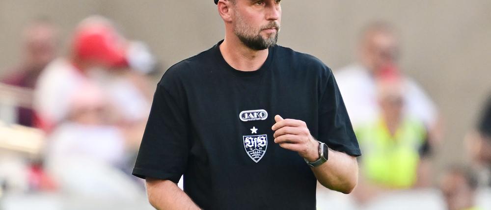 Am Samstag treffen der VfB und Trainer Hoeneß auf die Bayern.