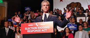 Der demokratische Gouverneur des Bundesstaates Kalifornien, Gavin Newsom, spricht bei einer Veranstaltung.