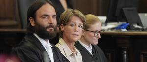 Christina Block ist am vierten Prozesstag im Landgericht in Hamburg zu sehen (Mitte).