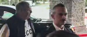 In diesem vom russischen Außenministerium veröffentlichten Handout-Video ist der russische Außenminister Sergej Lawrow in Anchorage, Alaska, in den Vereinigten Staaten zu sehen.