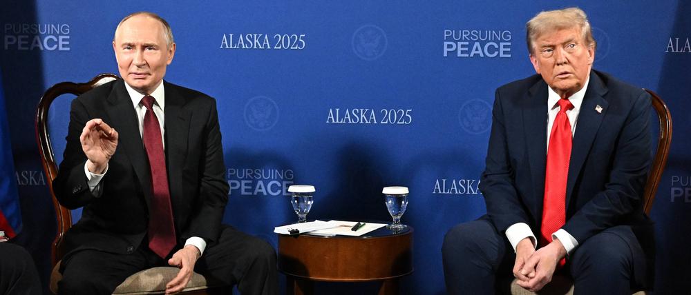 Russlands Staatschef Wladimir Putin und US-Präsident Donald Trump bei ihrem Treffen in Alaska.