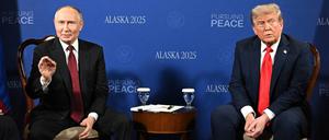 Russlands Staatschef Wladimir Putin und US-Präsident Donald Trump bei ihrem Treffen in Alaska.