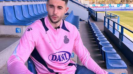 Nachdem die Rücken-Operation von Barça-Kapitän Marc-André ter Stegen als Langzeitausfall eingestuft wurde, konnte der Club seinen neuen Torwart Joan Garcia offiziell registrieren. 
