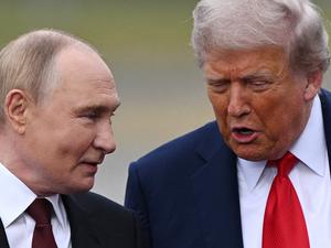 Die Männerfreundschaft zwischen Donald Trump und Wladimir Putin, hier beim Treffen in Alaska im August, wird für Europa immer gefährlicher. 