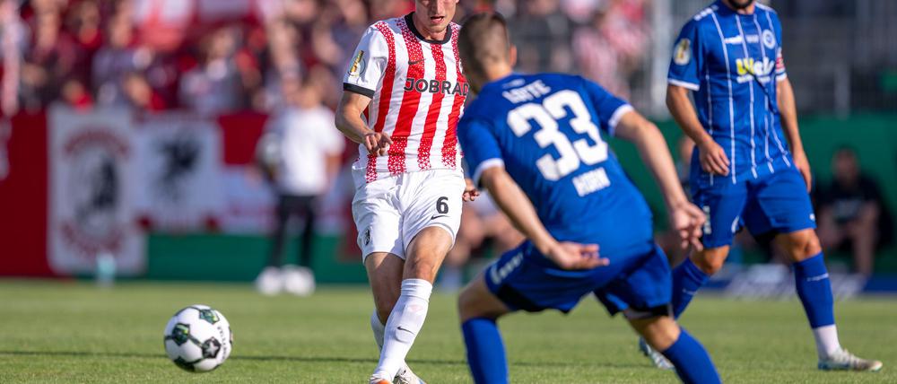 Lotte verteidigte gegen den Bundesligisten eng und kompakt.
