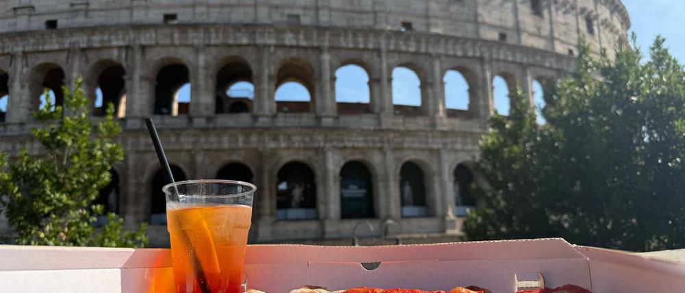 Für viele ist Italien eine Postkartenidylle: Pizza und Aperol, eine Sehenswürdigkeit in Sichtweite. Der Italo-Schlager spielt mit diesen Klischees. (Archivbild)