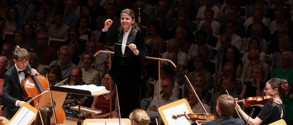 Das Orchestre Français des Jeunes unter Kristiina Poska.