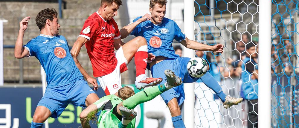 Kaiserslautern hatte beim Oberligisten aus Stahnsdorf leichtes Spiel.