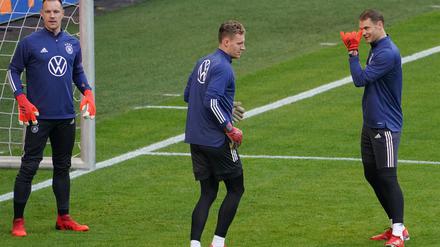 Die Torhüter Marc-Andre ter Stegen (l-r), Bernd Leno und Manuel Neuer.
