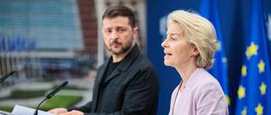 EU-Kommissionspräsidentin Ursula von der Leyen und der ukrainische Präsident Wolodymyr Selenskyj.