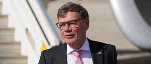 Außenminister Johann Wadephul bekräftigte, nur die Ukraine könne über die Bedingungen für mögliche Gebietsabtretungen entscheiden.