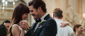Einhorn mit perfektem Haupthaar. Lucy (Dakota Johnson) könnte bei Harry (Pedro Pascal) schwach werden.
