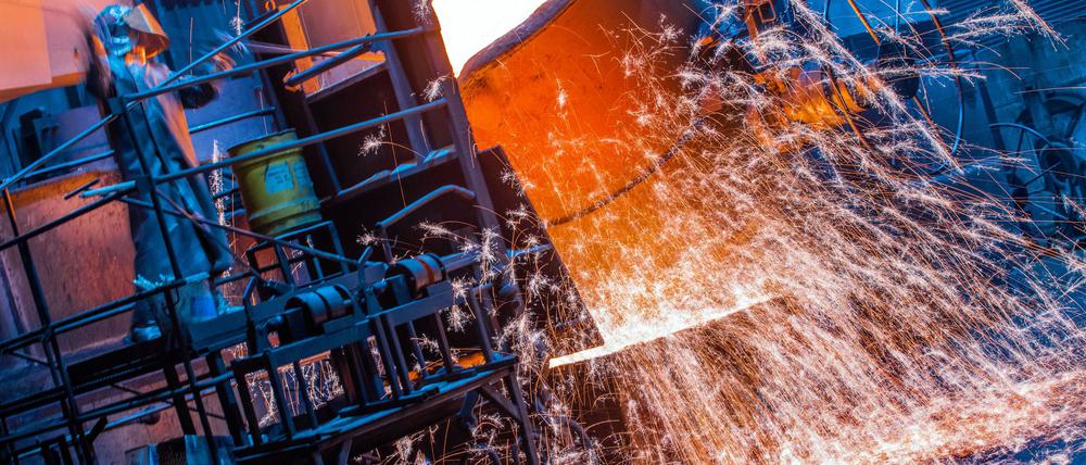 Die Metall- und Elektroindustrie steht weiter unter Druck - immer mehr Arbeitsplätze gehen verloren. (Archivbild)