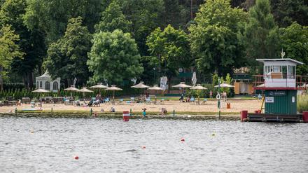 Strandbad Gruenau Berlin, 15.07.2021, Blick vom Wasser der Dahme auf Strandbad Gruenau Berlin Berlin Deutschland Treptow-Koepenick 
