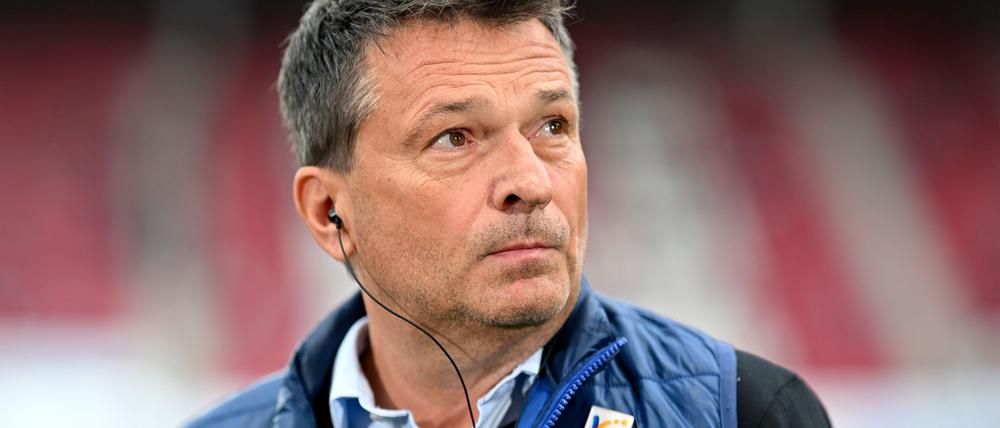Christian Heidel ärgert sich weiterhin über die Ansetzung der Mainzer Erstrundenpartie bei Dynamo Dresden.
