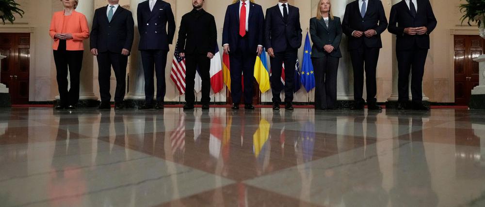 Trump arbeitet an einem Zweiertreffen Putins mit Selenskyj.