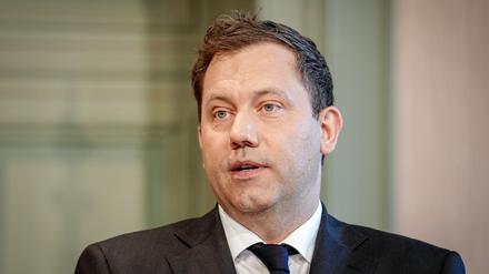 Lars Klingbeil (SPD), Bundesminister der Finanzen, Vizekanzler und SPD-Bundesvorsitzender, bei einer Pressekonferenz.