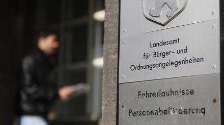 Eingang des Landesamtes für Bürger- und Ordnungsangelegenheiten.