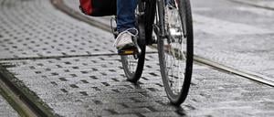 Tramgleise sind Gefahrenstellen für Radfahrende in Potsdam (Symbolfoto). 