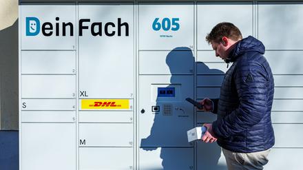 Quelle ist: Dein Fach/DHL Group. Zu sehen ist Geschäftsführer Jens Schlüter.