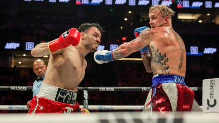 Julio Cesar Chavez Jr. (links) ist aus den USA abgeschoben worden.