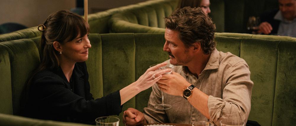 Dakota Johnson, Pedro Pascal, Materialists 2025 Los Angeles CA PUBLICATIONxNOTxINxUSAxCANxUK 34874001THA Was ist Liebe wert- Materialists
Szenefoto (Dakota Johnson und Pedro Pascal)