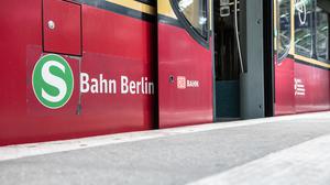 Fahrgäste müssen sich derzeit häufiger auf Ausfälle und Verspätungen im Berliner S-Bahnverkehr einstellen.