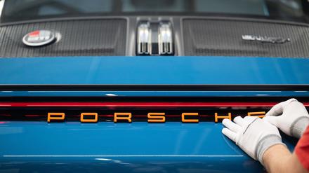 Porsche will laut einen „Spiegel“-Bericht Batterie-Tochter Cellforce fast komplett abwickeln. (Archivbild)