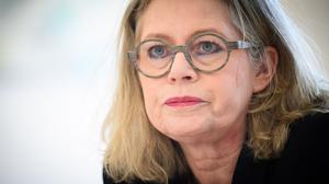 ARCHIV - 29.01.2025, Berlin: Ute Bonde (CDU), Berliner Senatorin für Mobilität, Verkehr, Klimaschutz und Umwelt, sitzt bei einem Interview mit der Deutschen Presse-Agentur dpa in ihrem Büro in der Senatsverwaltung für Mobilität, Verkehr, Klimaschutz und Umwelt. (zu dpa: «Bonde: Parkausweise gelten künftig in mehreren Parkzonen») Foto: Bernd von Jutrczenka/dpa +++ dpa-Bildfunk +++