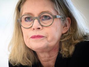 ARCHIV - 29.01.2025, Berlin: Ute Bonde (CDU), Berliner Senatorin für Mobilität, Verkehr, Klimaschutz und Umwelt, sitzt bei einem Interview mit der Deutschen Presse-Agentur dpa in ihrem Büro in der Senatsverwaltung für Mobilität, Verkehr, Klimaschutz und Umwelt. (zu dpa: «Bonde: Parkausweise gelten künftig in mehreren Parkzonen») Foto: Bernd von Jutrczenka/dpa +++ dpa-Bildfunk +++