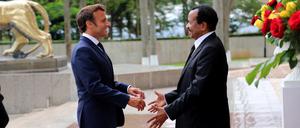 Kameruns Langzeitherrscher Paul Biya ist seit 40 Jahren ein enger Verbündeter Frankreichs – und will das bleiben, wenn er sich im Oktober zum achten Mal zur Wahl stellt.