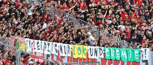 Höchst umstritten – von vielen Fußballfans wird RB Leipzig nicht akzeptiert.