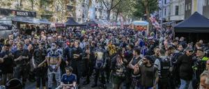 Folsom wird im Regenbogenkiez in Berlin-Schöneberg gefeiert. 