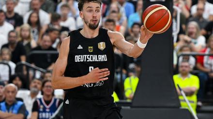 Franz Wagner und die deutschen Basketballer schlagen Spanien.